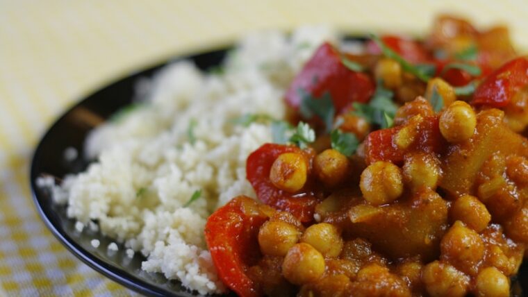 Curry kikkererwten & aardappel – Vegan Challenge Wakker dier